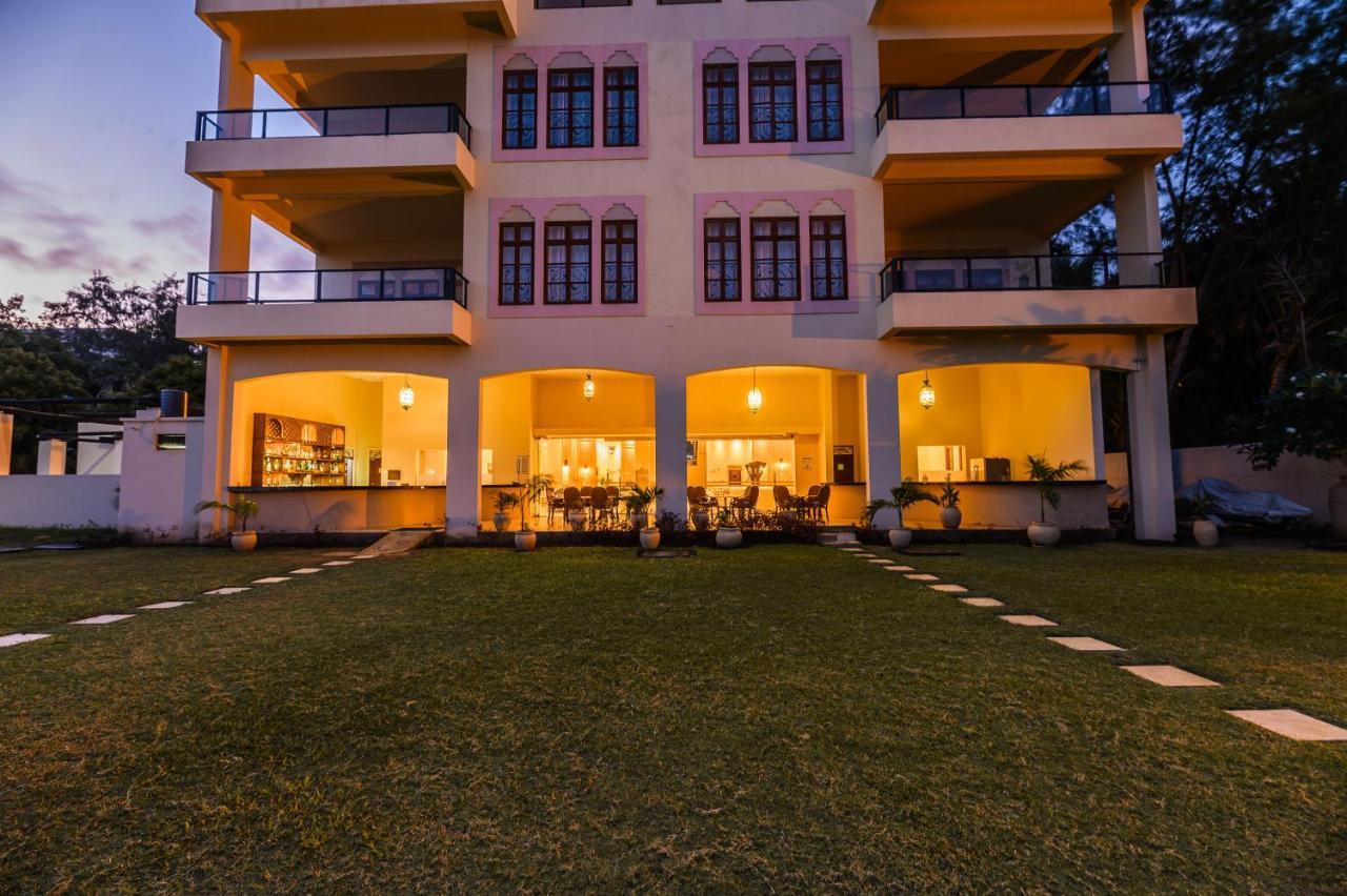 Cocoa Boutique Hotel - Your Kenyan Beachfront Bliss Mombasa Eksteriør billede